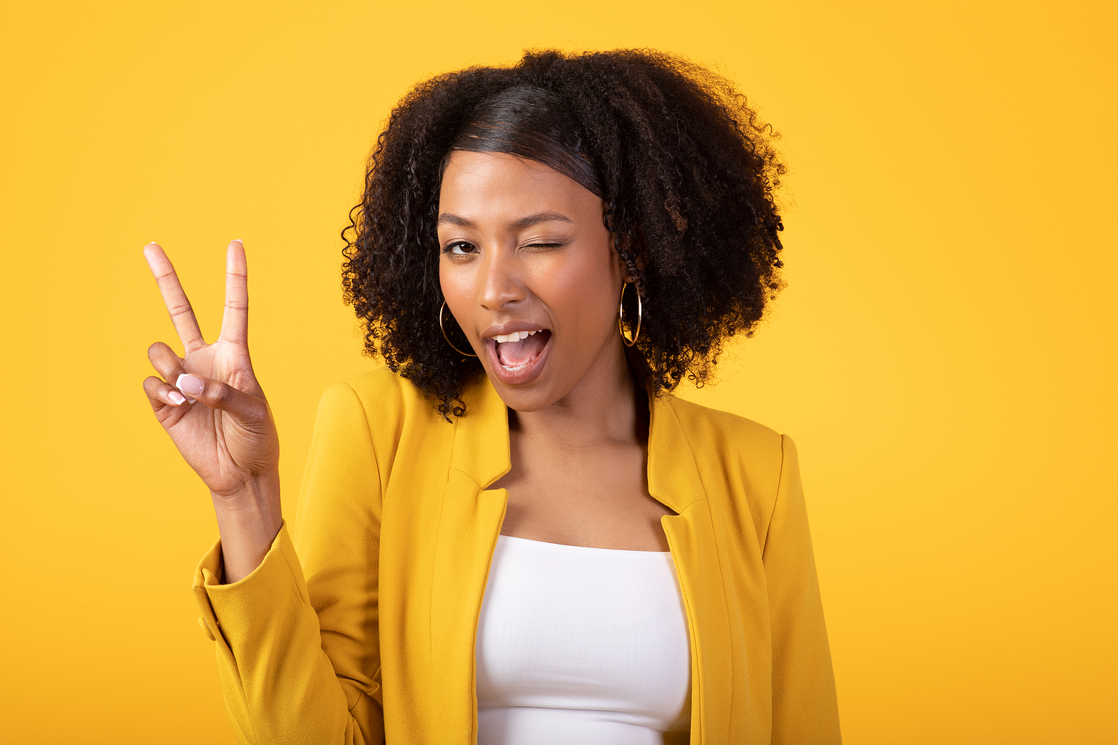 The Benefits of Porcelain Veneers: Are They Right for You?